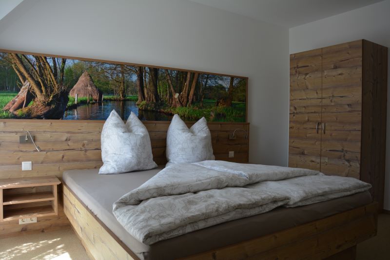 Doppelbett in der Ferienwohnung Strohkammer